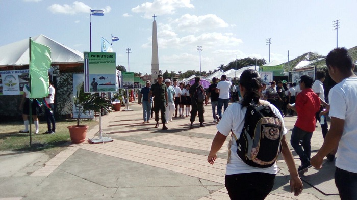 Familias conocen el quehacer del Ejército de Nicaragua en Exposición Estática