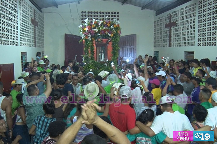 Algarabía y devoción: Santo Domingo de abajo regresa a su templo en San Andrés de la Palanca