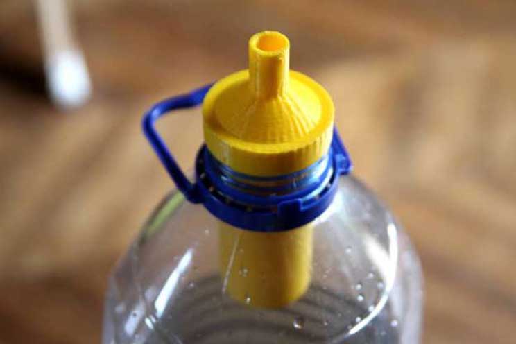 El tapón que 'potabiliza' el agua por un dólar
