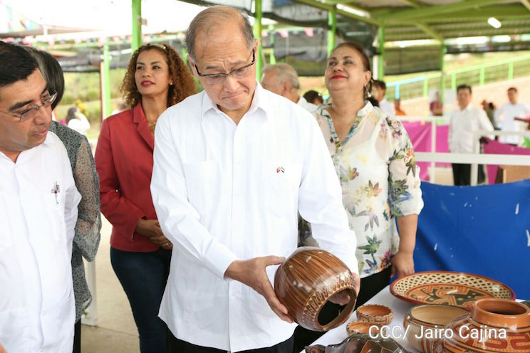Canciller de Taiwán visita el Parque Nacional de Ferias