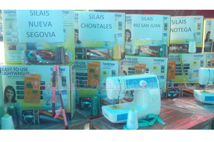 Gobierno entrega máquinas de coser a casas maternas de 7 Silais de Nicaragua