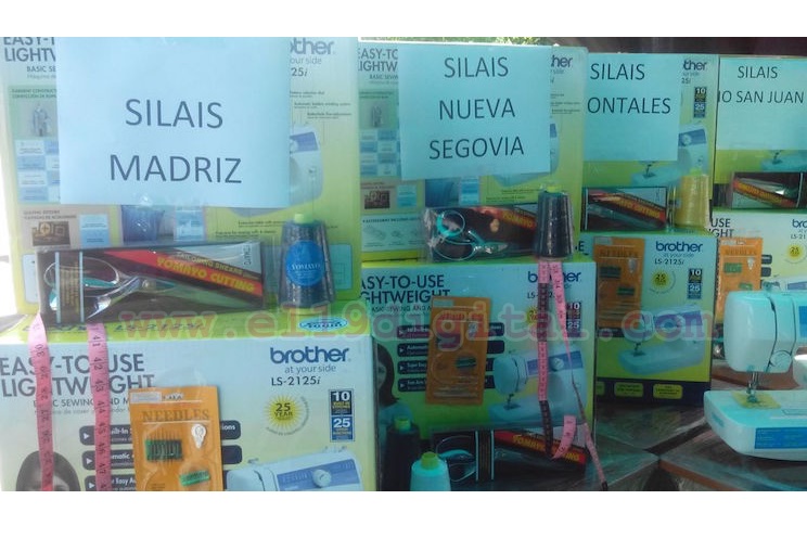 Gobierno entrega máquinas de coser a casas maternas de 7 Silais de Nicaragua
