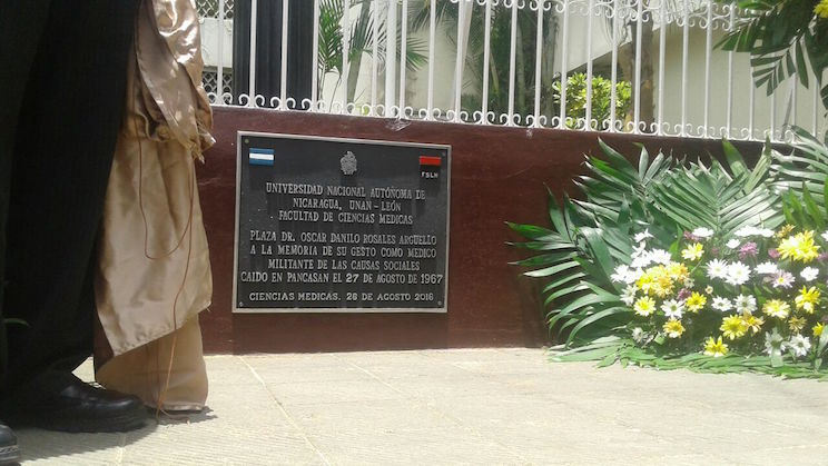 Declaran nueva plaza en memoria del Dr. Oscar Danilo Rosales Argüello en León