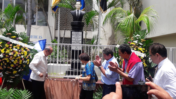 Comunidad médica universitaria de León conmemora a héroes de Pancasán