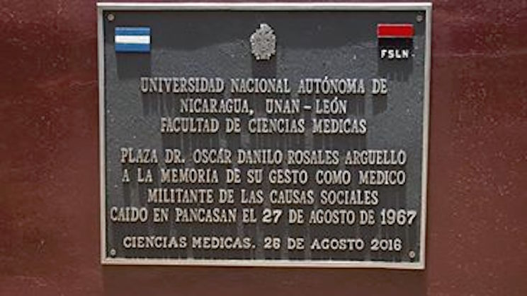Comunidad médica universitaria de León conmemora a héroes de Pancasán