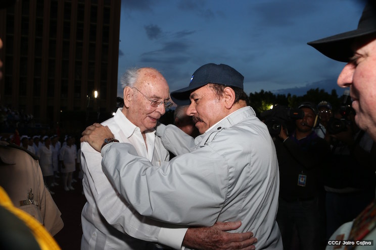 Daniel y Rosario conmemoran 49 aniversario de Pancasán y 37 aniversario del Cuerpo Médico Militar