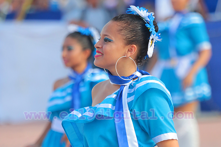 Desfile Patrio vibra de alegría, identidad y cultura en Paseo de los Estudiantes
