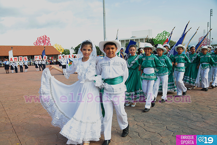 Desfile Patrio vibra de alegría, identidad y cultura en Paseo de los Estudiantes