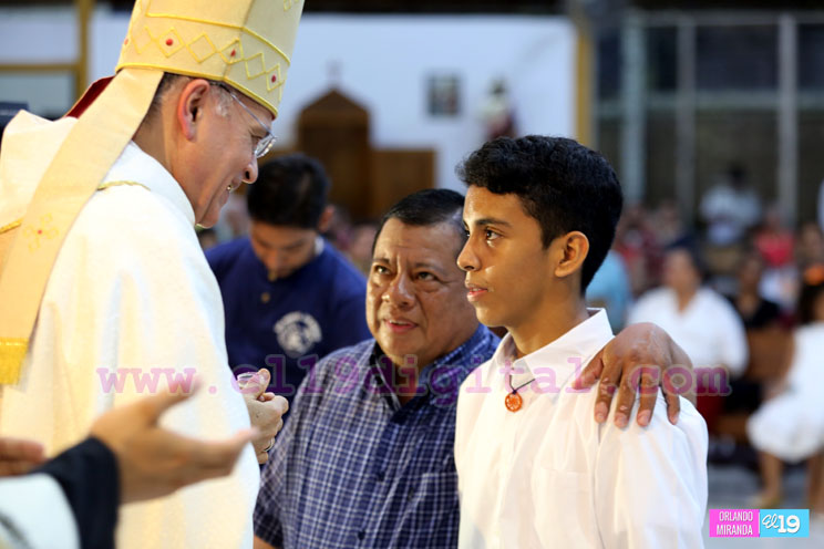 Católicos celebran misa en honor a San Agustín