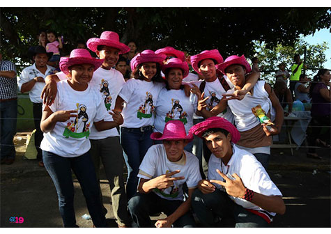 Familias capitalinas disfrutan desfile hípico en honor a Santo Domingo de Guzmán