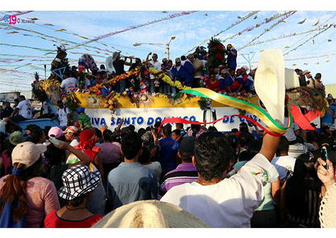 Mucho orden y devoción en la bajada de Santo Domingo de Guzmán