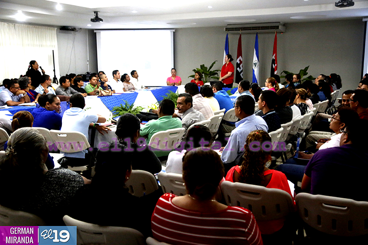 Incentivan uso de recursos digitales en salones de clases