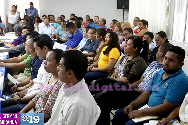 Incentivan uso de recursos digitales en salones de clases