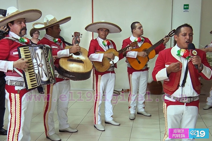 Mariachi Garibaldi rinde tributo a Juan Gabriel desde la Embajada de México en Nicaragua