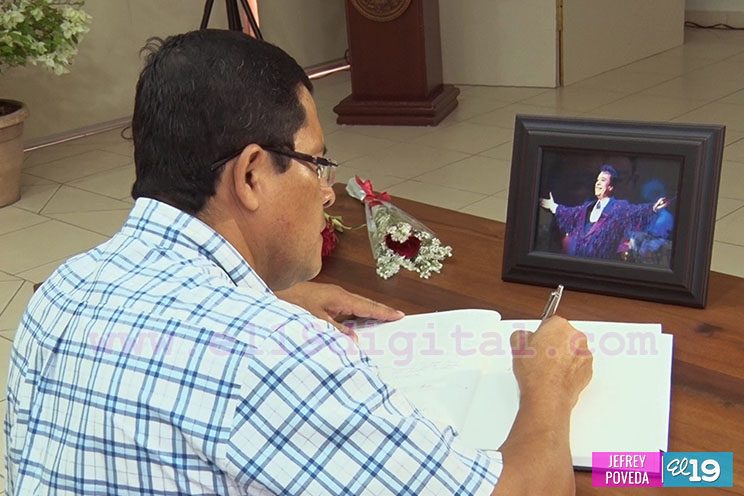 Mariachi Garibaldi rinde tributo a Juan Gabriel desde la Embajada de México en Nicaragua