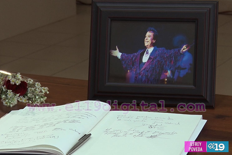 Mariachi Garibaldi rinde tributo a Juan Gabriel desde la Embajada de México en Nicaragua