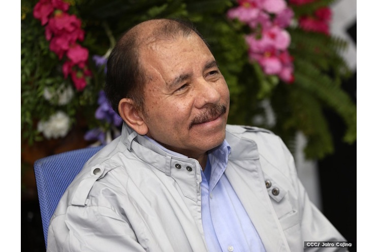 Daniel y Rosario entregan Medalla “Presidente de la República” a maestros eméritos y a los mejores maestros y estudiantes de Nicaragua