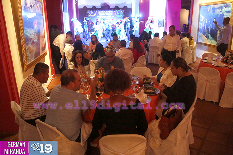 Ministros de Turismo de Centroamérica visitan Volcán Masaya y la ciudad de Granada