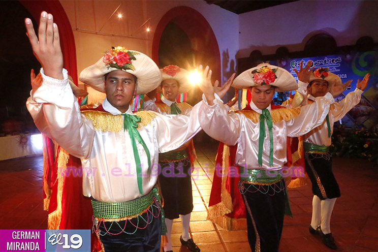 Ministros de Turismo de Centroamérica visitan Volcán Masaya y la ciudad de Granada