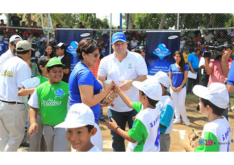Inicia Torneo de Béisbol Infantil en la capital