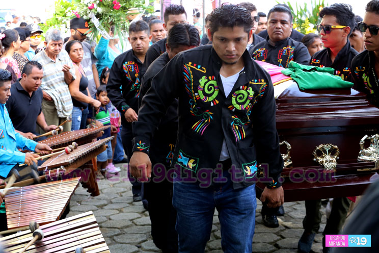 Masaya despide al sonar de las maribas al maestro Genaro Pavón