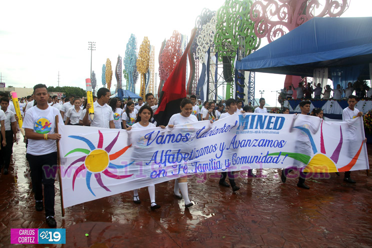 Colegios del Distrito VII celebran mes de septiembre con amor a Nicaragua