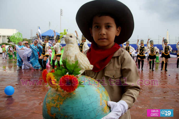Colegios del Distrito VII celebran mes de septiembre con amor a Nicaragua