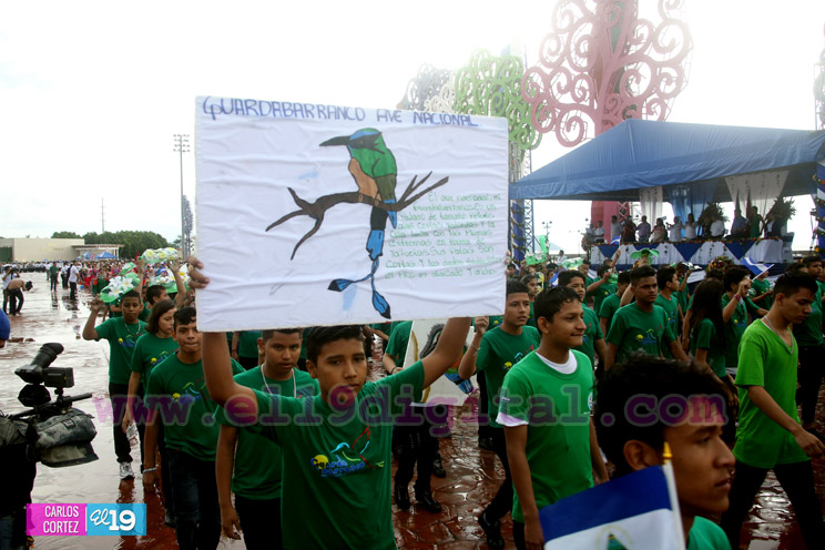 Colegios del Distrito VII celebran mes de septiembre con amor a Nicaragua