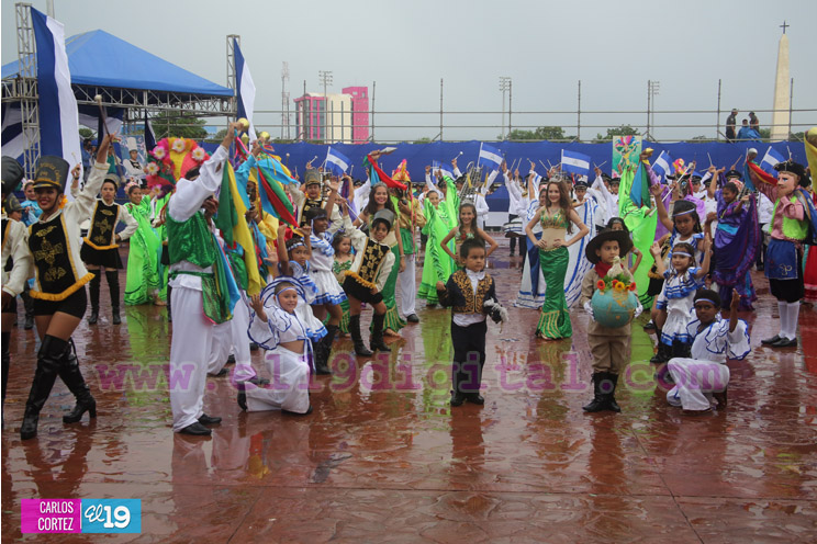 Colegios del Distrito VII celebran mes de septiembre con amor a Nicaragua