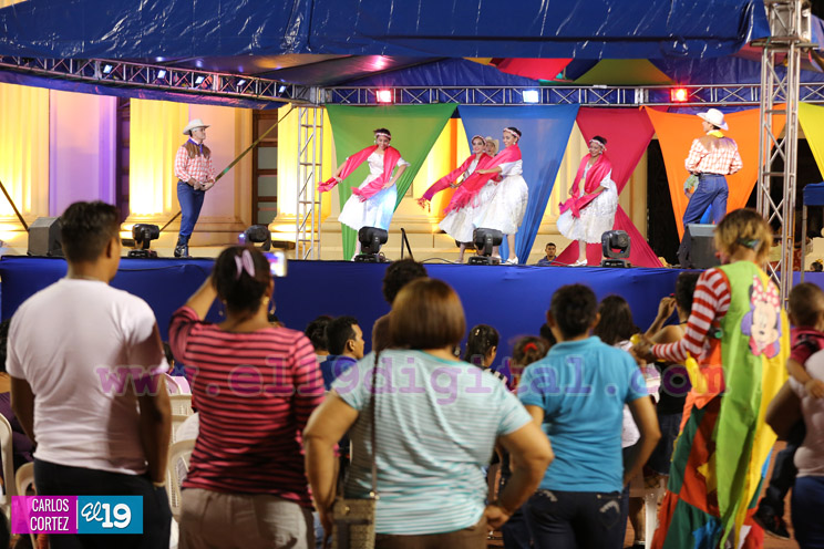 Cultura y tradición se vivió en Plaza 22 de Agosto