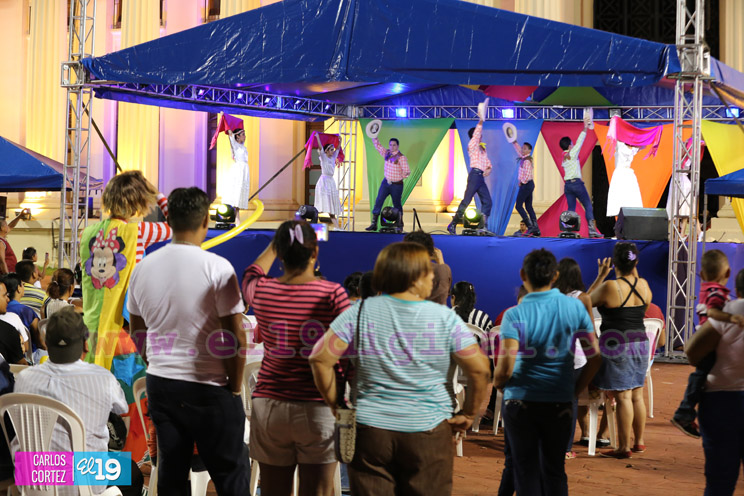Cultura y tradición se vivió en Plaza 22 de Agosto