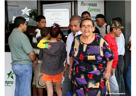 Gobierno entrega pensión reducida a adultos mayores