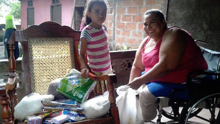 Familias de Quezalguaque reciben paquetes alimentarios