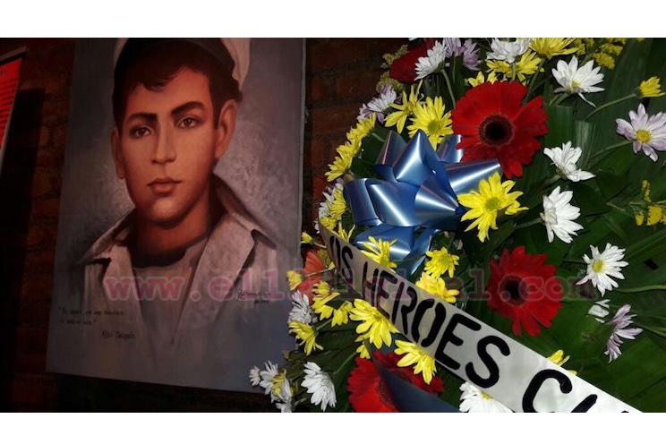 Policía rinde homenaje a Ajax Delgado López
