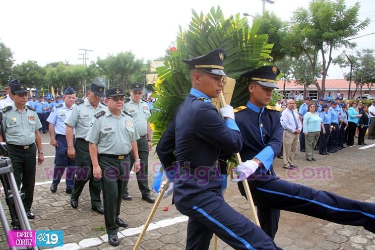 Policía Nacional rinde honores a sus héroes y mártires