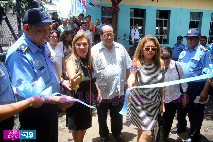 Policía rinde homenaje a Ajax Delgado López