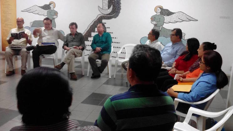 Intelectuales chilenos y nicaragüenses participan de conversatorio sobre Darío