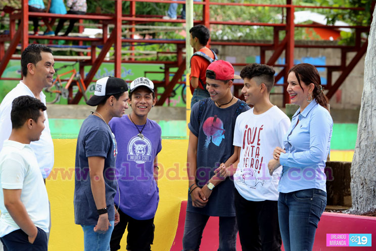 Institutos de Ticuantepe reciben equipamientos musicales para sus bandas rítmicas 