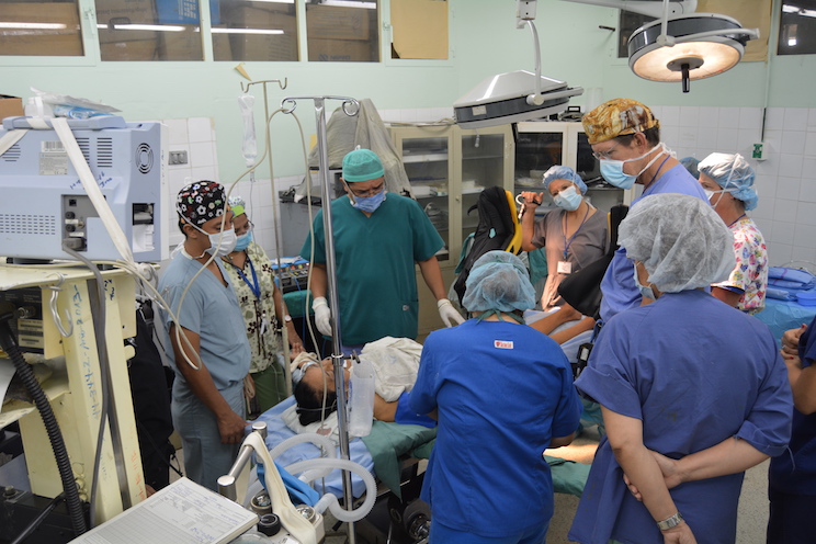 Brigada Médica de EEUU “Amigos por Cristo” realiza Cirugía Ginecológicas
