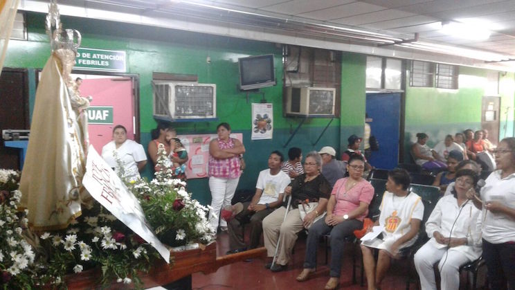 Virgen de Mercedes lleva sanación a Hospital Escuela Oscar Danilo Rosales de León