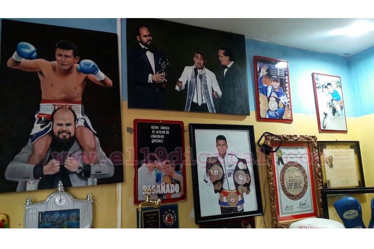 Madre del Chocolatito: "Mi hijo traerá esa cuarta corona"