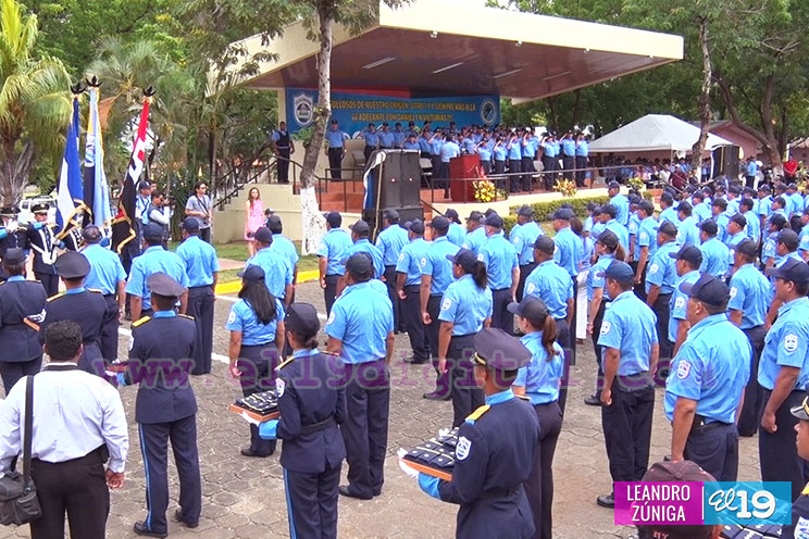 Policía Nacional ascenderá a casi 1 mil 500 oficiales