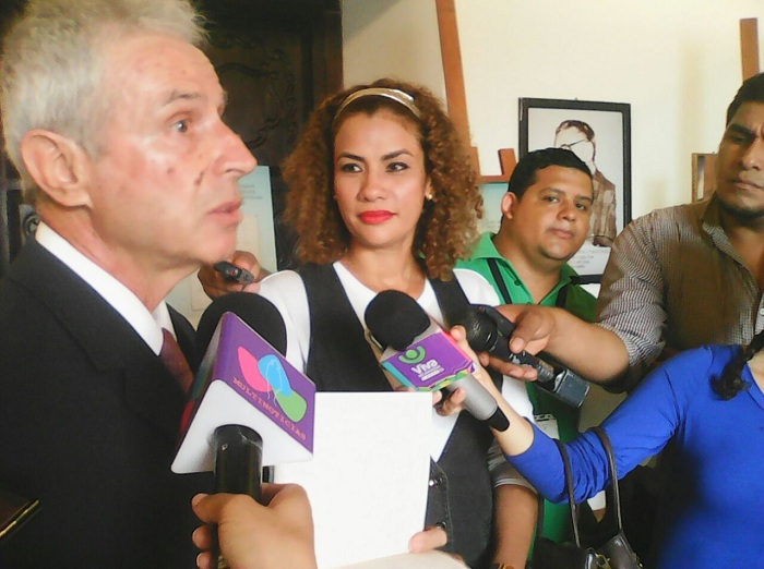 Nicaragua exhibe por primera vez el ‘Cuaderno de Hule Negro’ de Rubén Darío