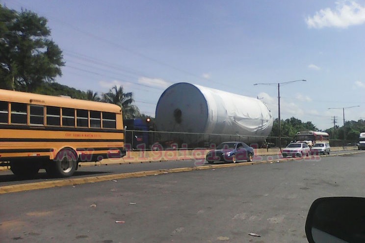 Pegón en carretera Panamericana Norte