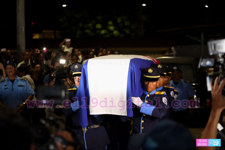 En Fotos: Vela de cuerpo presente del compañero René Núñez Téllez, presidente de la Asamblea Nacional
