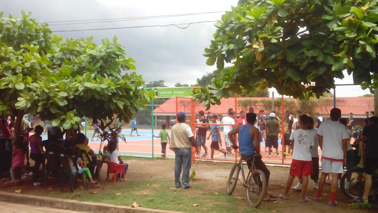 Remodelan cancha multideportiva del Carlos Núñez en León