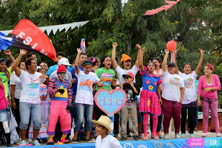 Orgullo patrio moviliza a familias del Distrito VII