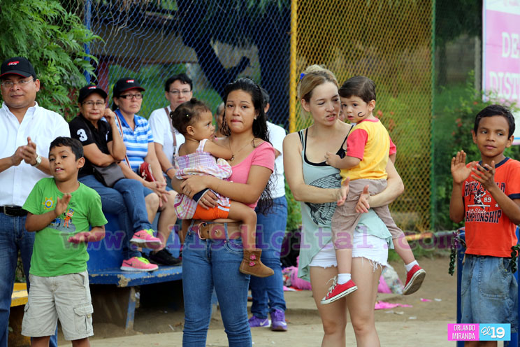Familias despiden fin de semana con alegría en parques capitalinos