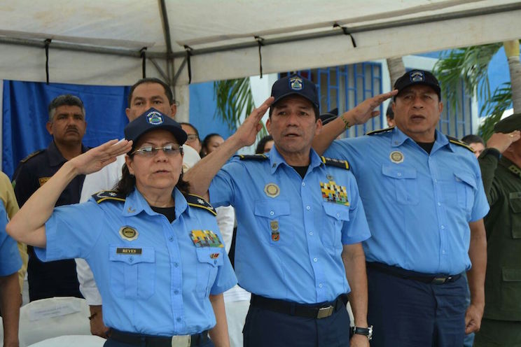 Ascienden a oficiales de la Policía Nacional en Chinandega