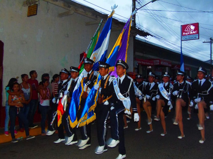 Desborde de fervor patrio en Desfiles Escolares de Carazo